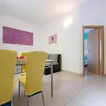 Apartman Cozy With Breakfast On Request 1 *