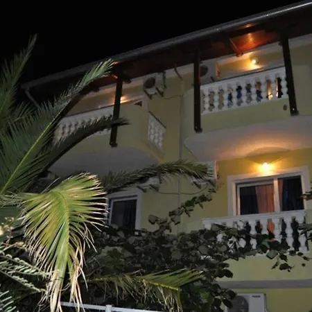 Cozy With Breakfast On Request 1 *