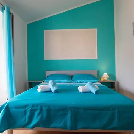 Cozy With Breakfast On Request 1 아파트 풀라