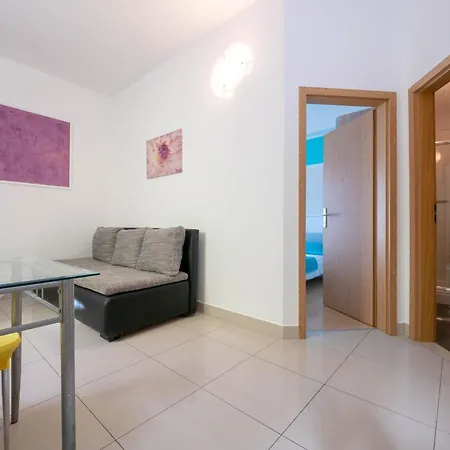 Cozy With Breakfast On Request 1 Apartamento