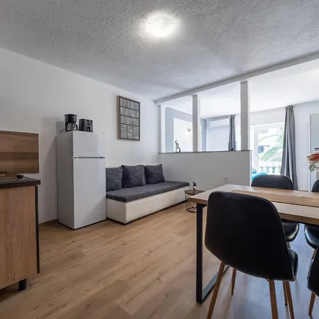 Cozy With Breakfast On Request 1 아파트 *