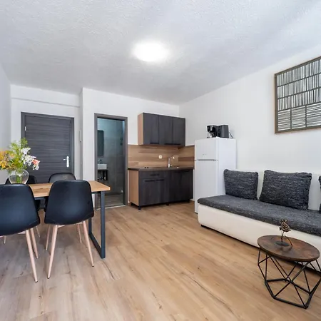 Cozy With Breakfast On Request 1 Apartamento Pula