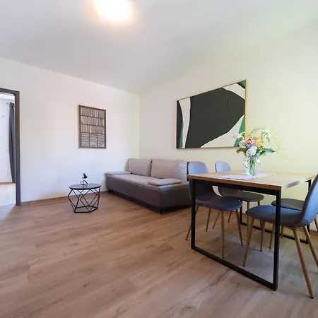 Cozy With Breakfast On Request 1 Lägenhet *