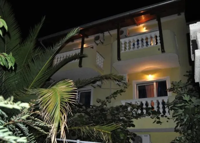 Cozy With Breakfast On Request 1 *