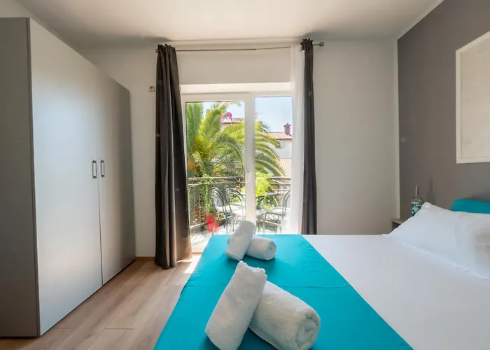 Cozy With Breakfast On Request 1 Apartament